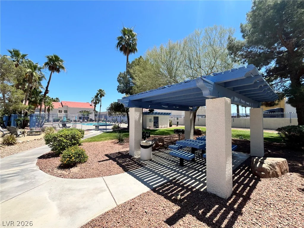 2725 Nellis, Las Vegas, NV 89121