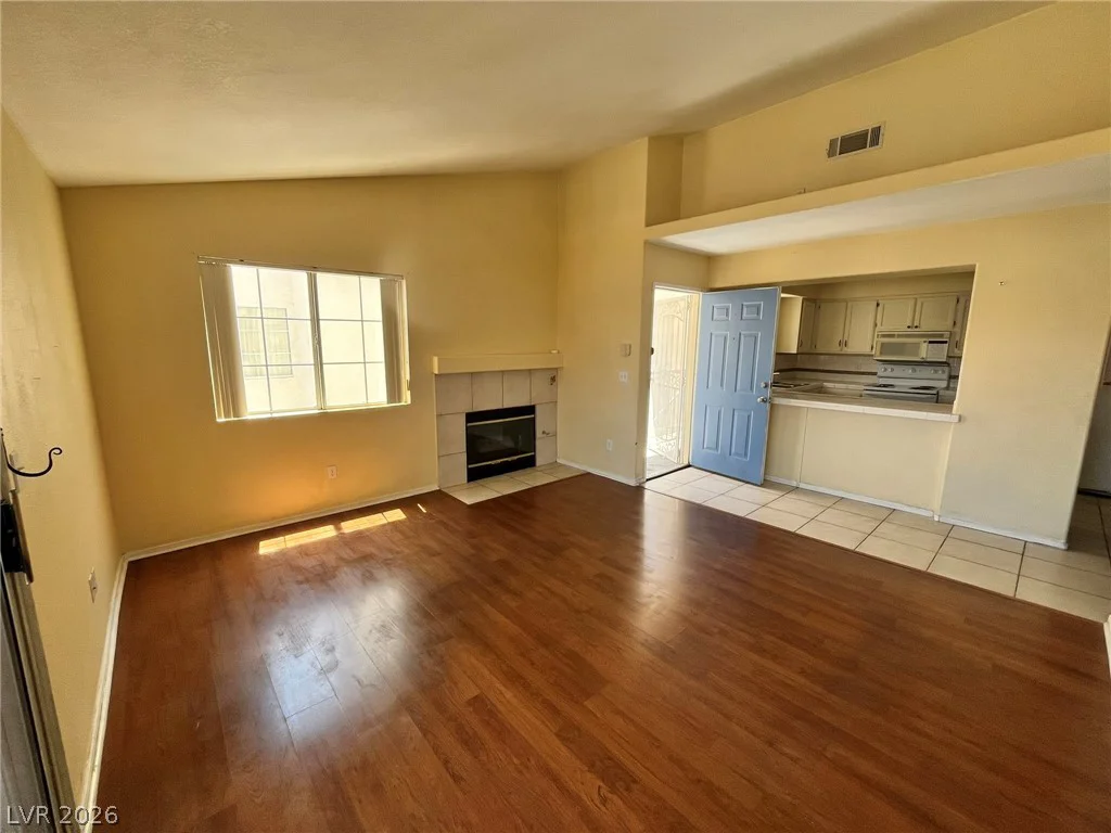 2725 Nellis, Las Vegas, NV 89121