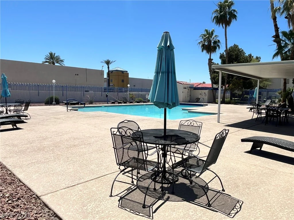 2725 Nellis, Las Vegas, NV 89121