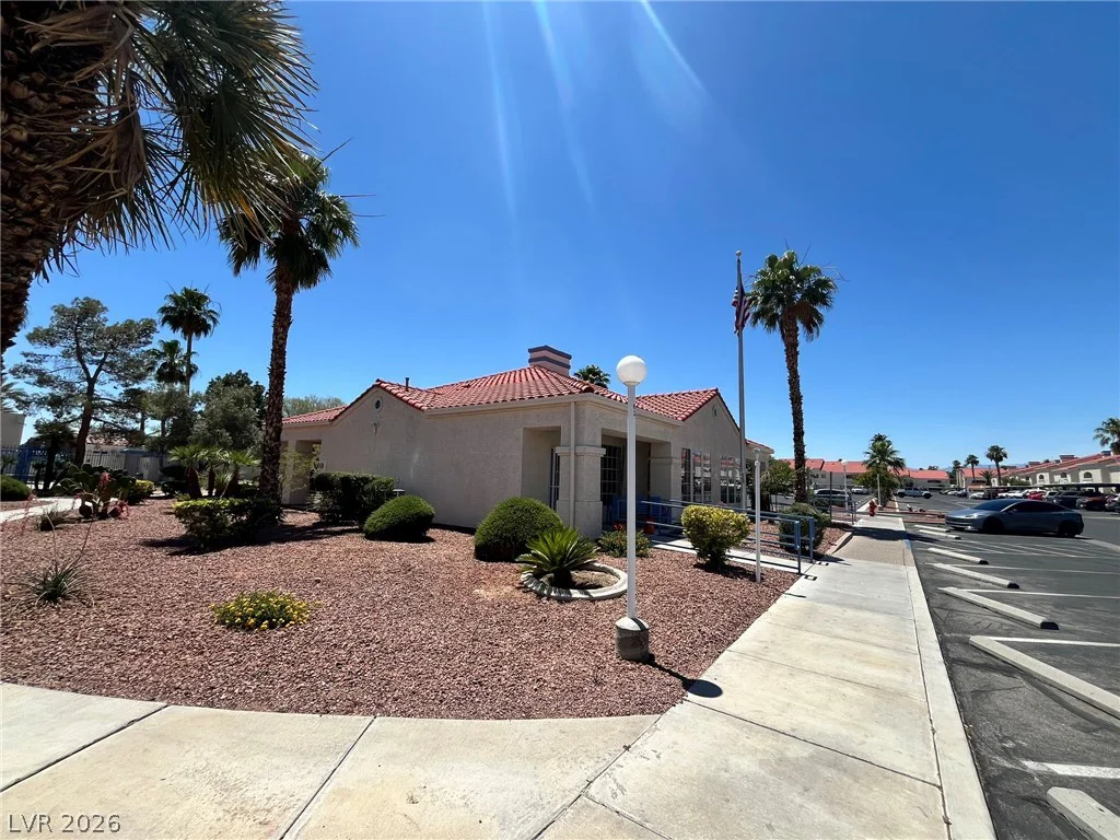 2725 Nellis, Las Vegas, NV 89121
