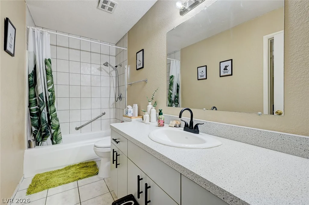 2471 Palmera, Las Vegas, NV 89121