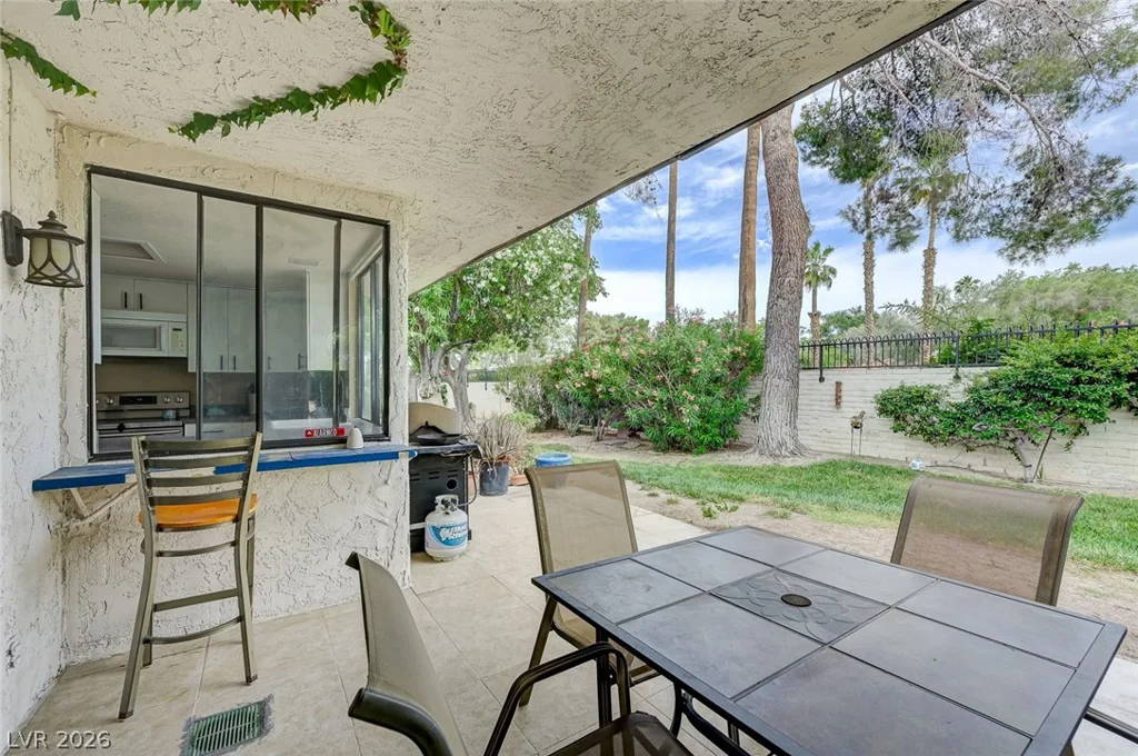 2471 Palmera, Las Vegas, NV 89121