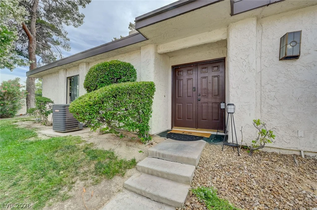 2471 Palmera, Las Vegas, NV 89121