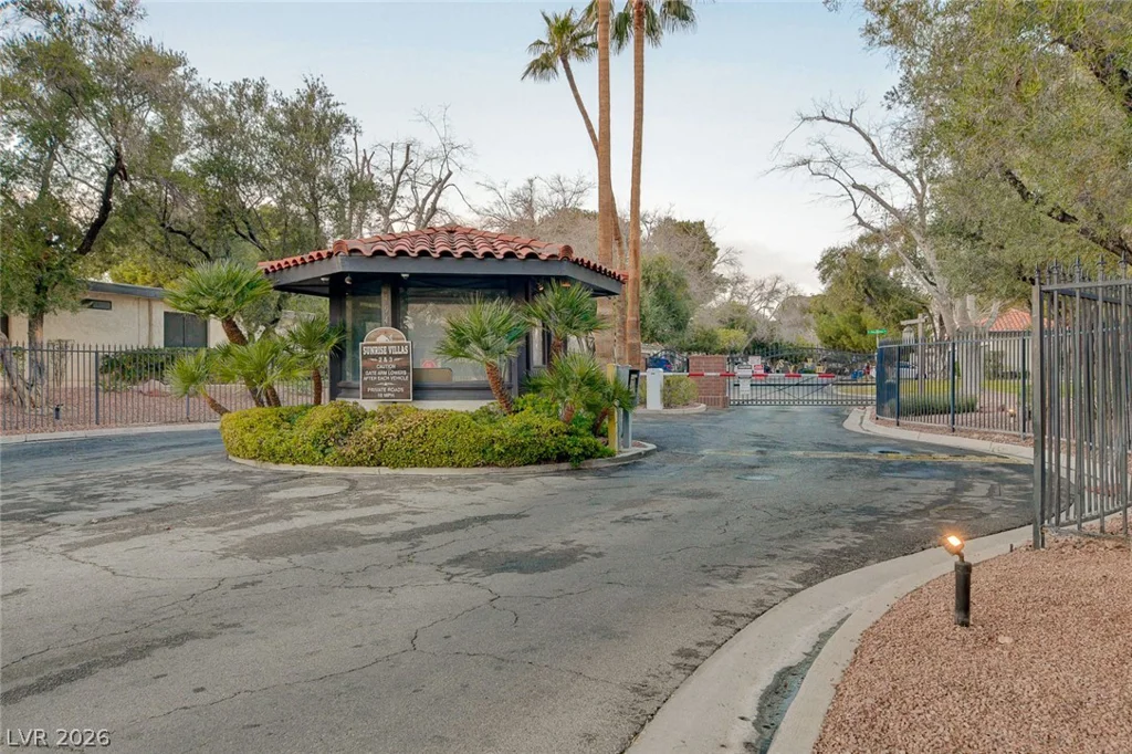 2471 Palmera, Las Vegas, NV 89121