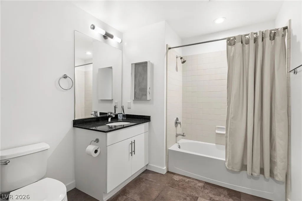 353 Bonneville, Las Vegas, NV 89101
