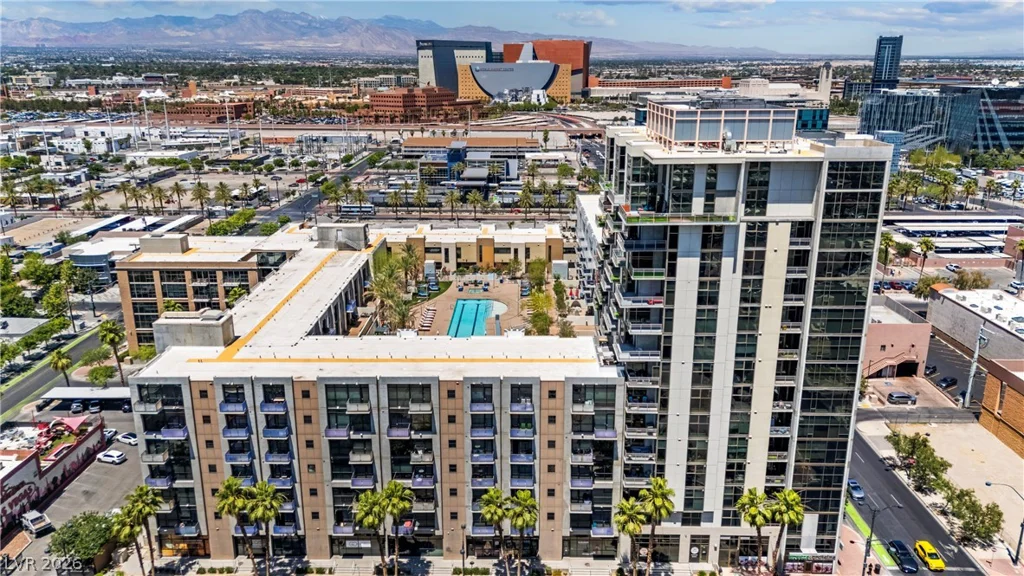 353 Bonneville, Las Vegas, NV 89101