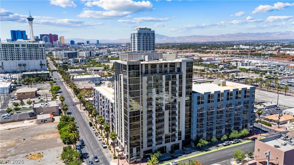 353 Bonneville, Las Vegas, NV 89101