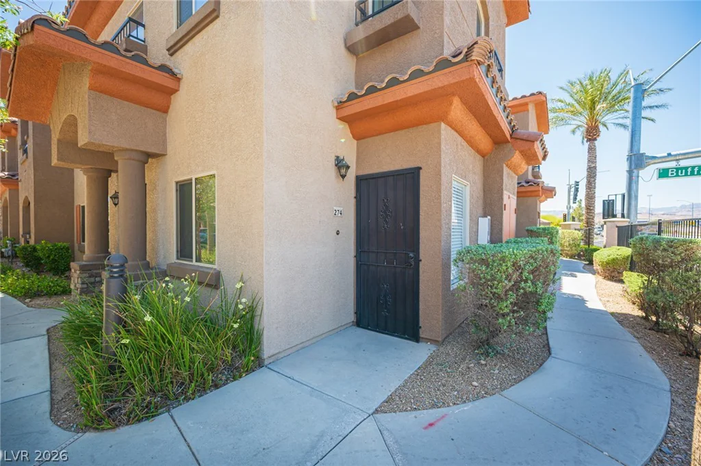 7701 Robindale, Las Vegas, NV 89113