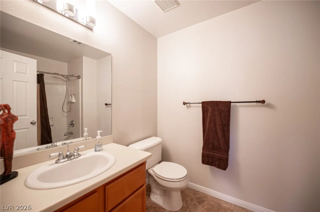 7701 Robindale, Las Vegas, NV 89113