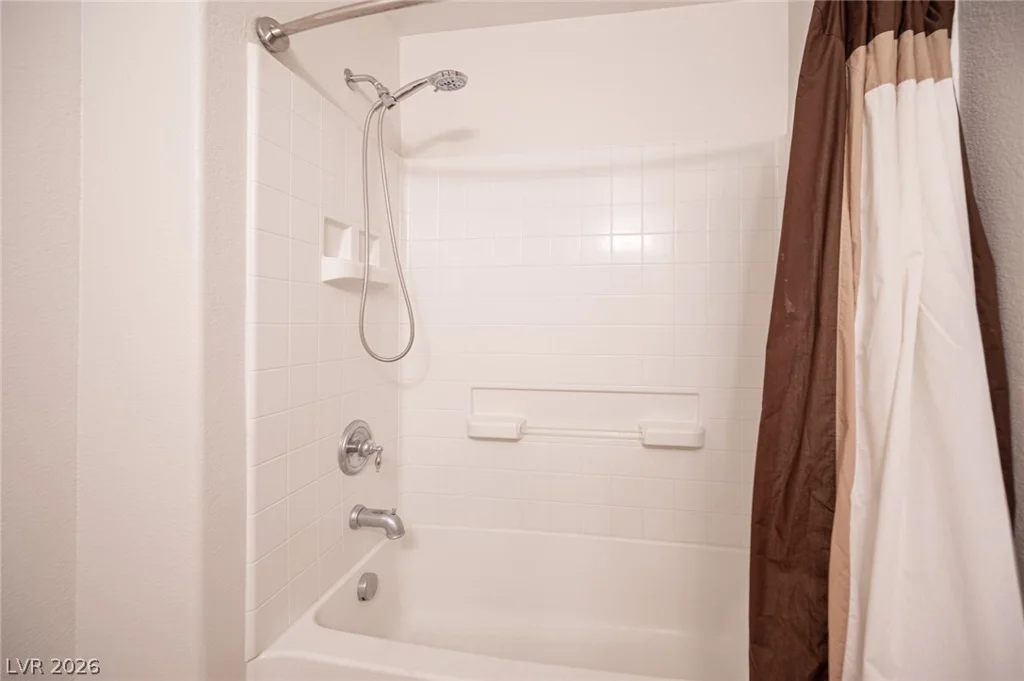 7701 Robindale, Las Vegas, NV 89113