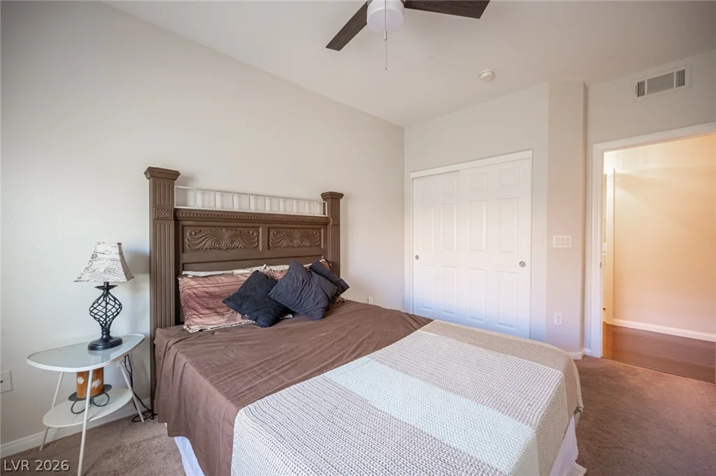 7701 Robindale, Las Vegas, NV 89113