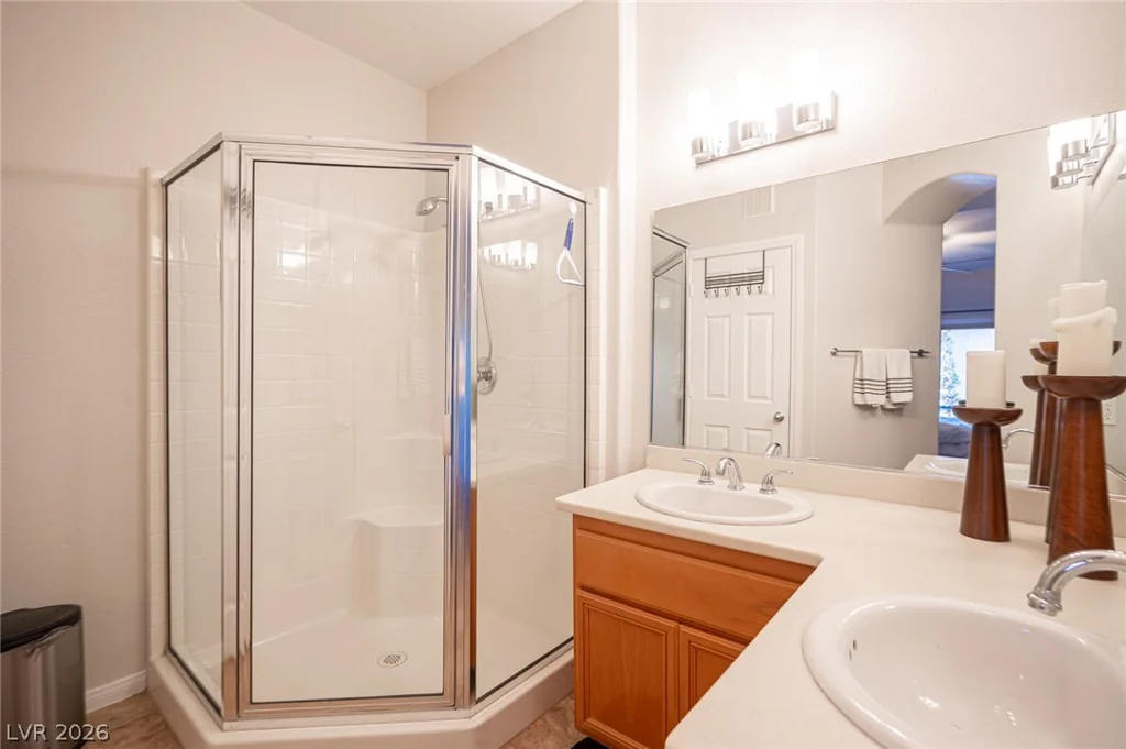 7701 Robindale, Las Vegas, NV 89113