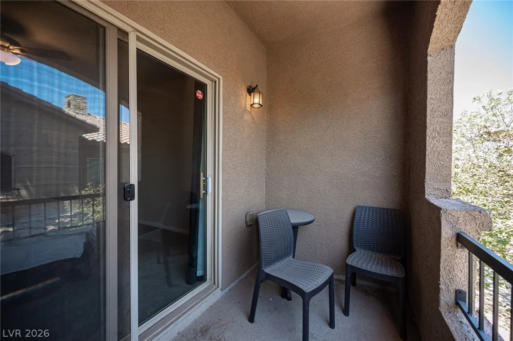 7701 Robindale, Las Vegas, NV 89113