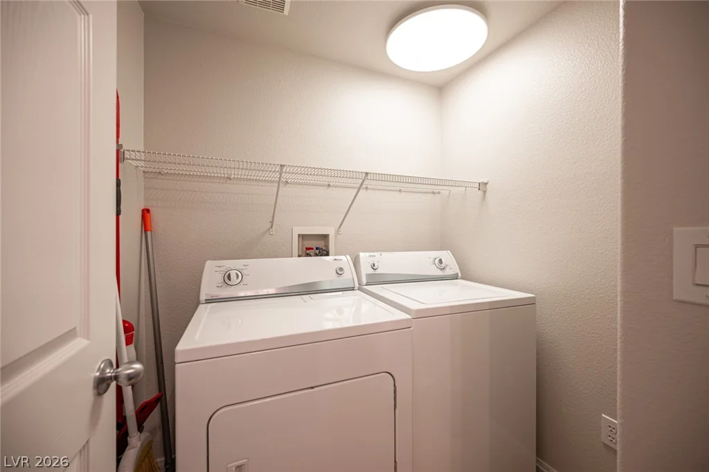 7701 Robindale, Las Vegas, NV 89113