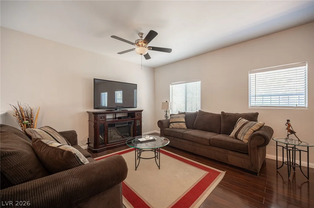 7701 Robindale, Las Vegas, NV 89113