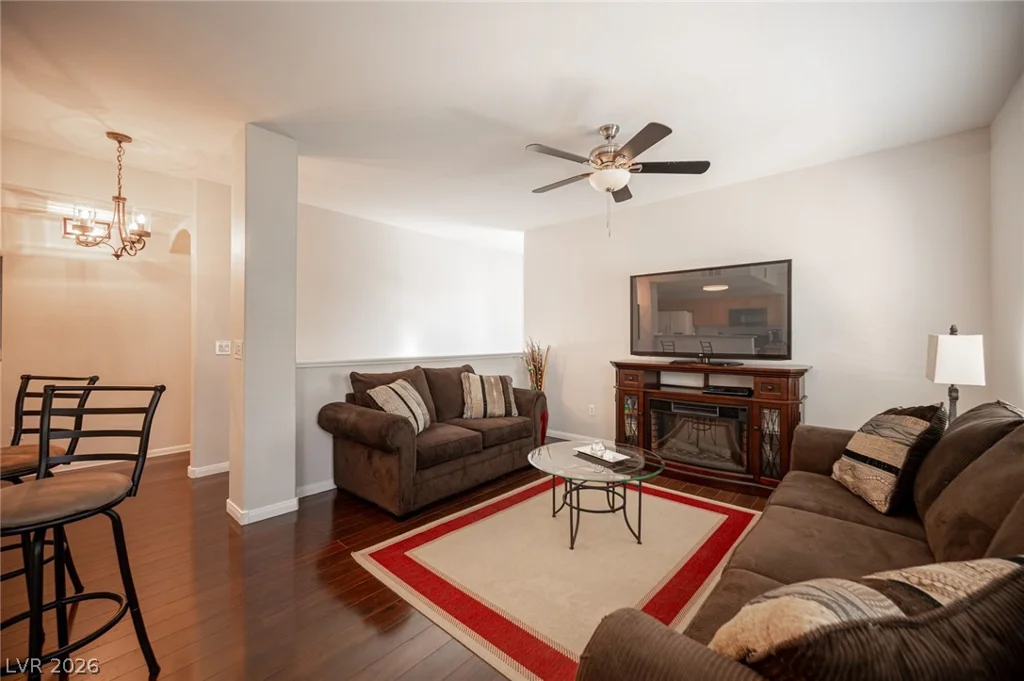 7701 Robindale, Las Vegas, NV 89113