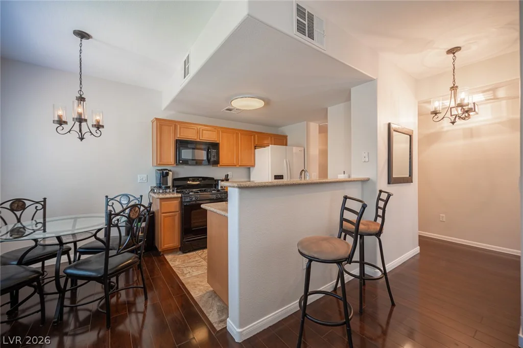 7701 Robindale, Las Vegas, NV 89113