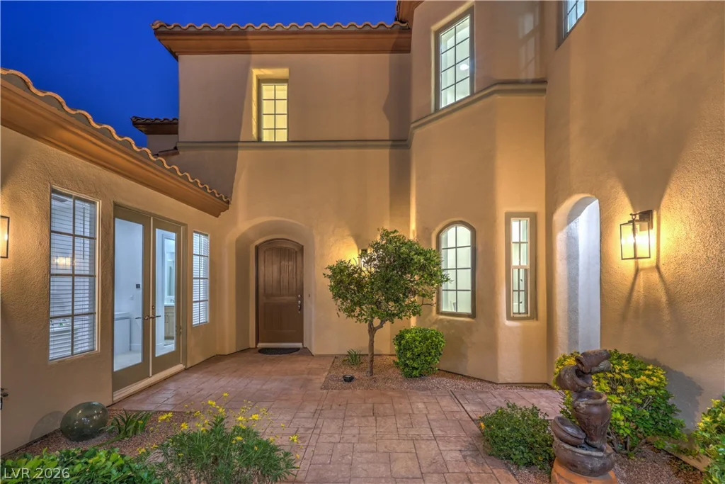 2571 Red Springs, Las Vegas, NV 89135
