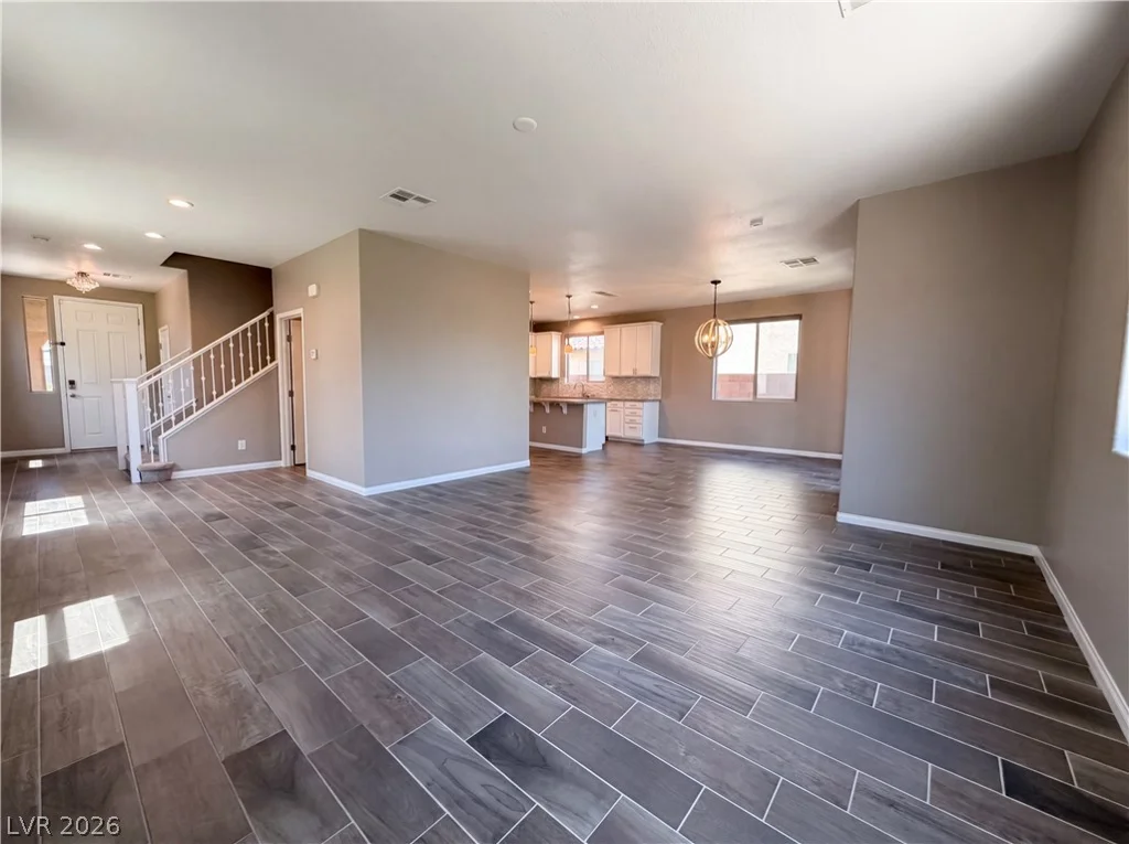 6586 Dolian Creek, Las Vegas, NV 89148