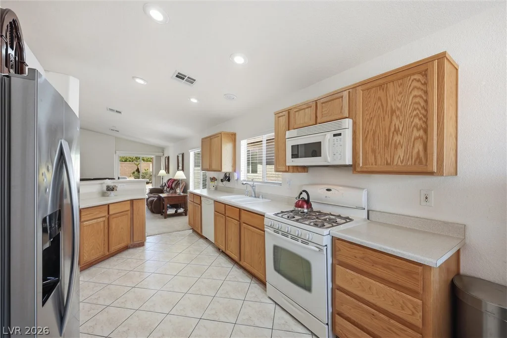 5329 Manor Stone, North Las Vegas, NV 89081