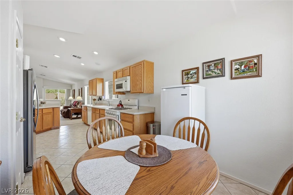 5329 Manor Stone, North Las Vegas, NV 89081