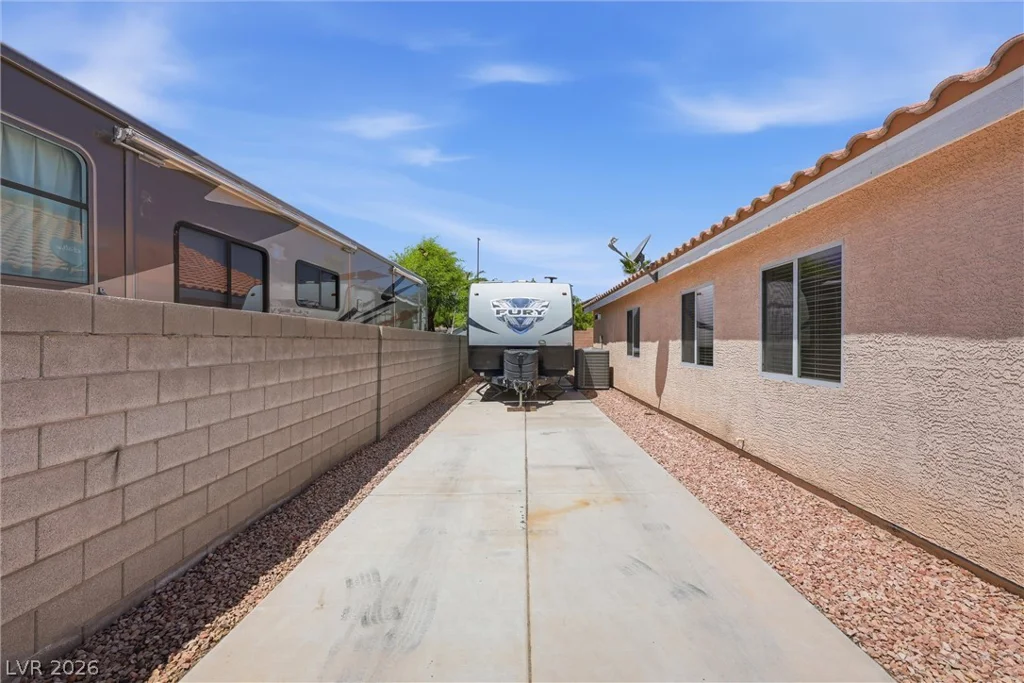 5329 Manor Stone, North Las Vegas, NV 89081