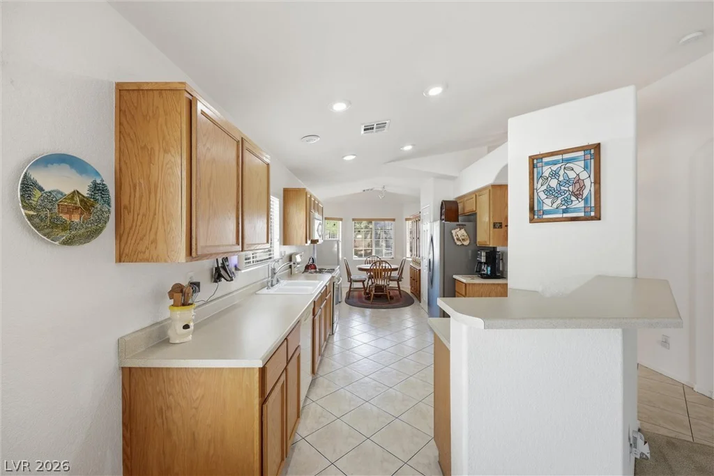 5329 Manor Stone, North Las Vegas, NV 89081
