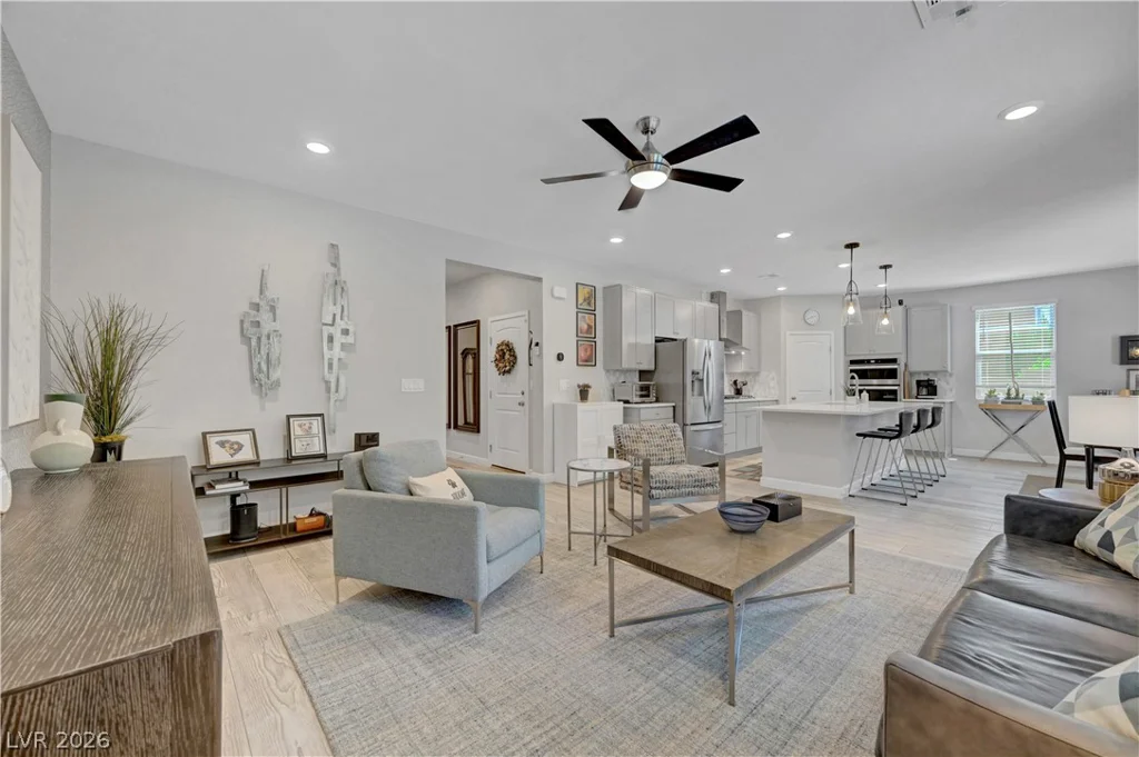 820 Riverlawn, Las Vegas, NV 89138