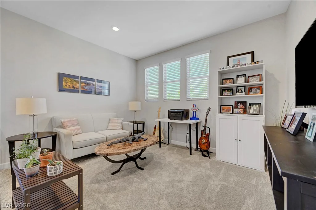 820 Riverlawn, Las Vegas, NV 89138