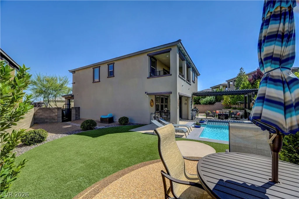 820 Riverlawn, Las Vegas, NV 89138