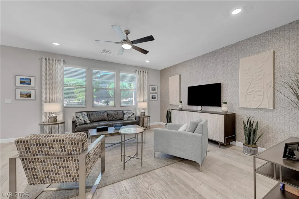 820 Riverlawn, Las Vegas, NV 89138