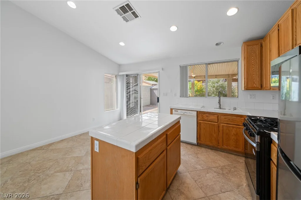 1722 Council Bluff, North Las Vegas, NV 89031