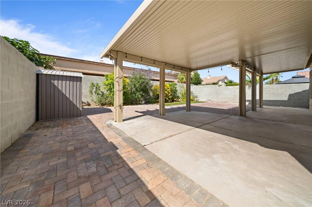 1722 Council Bluff, North Las Vegas, NV 89031