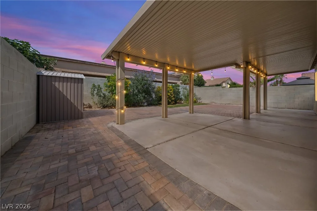 1722 Council Bluff, North Las Vegas, NV 89031