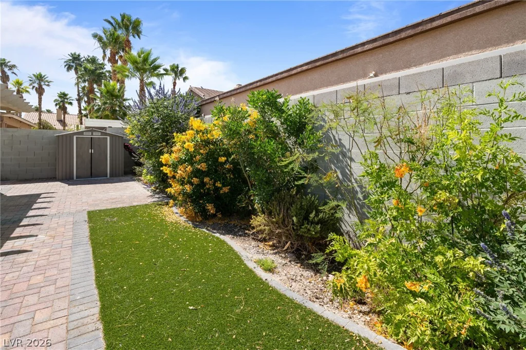 1722 Council Bluff, North Las Vegas, NV 89031