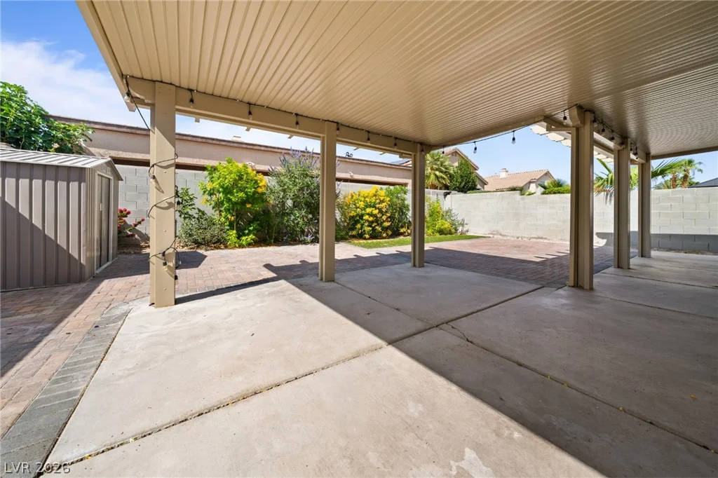 1722 Council Bluff, North Las Vegas, NV 89031