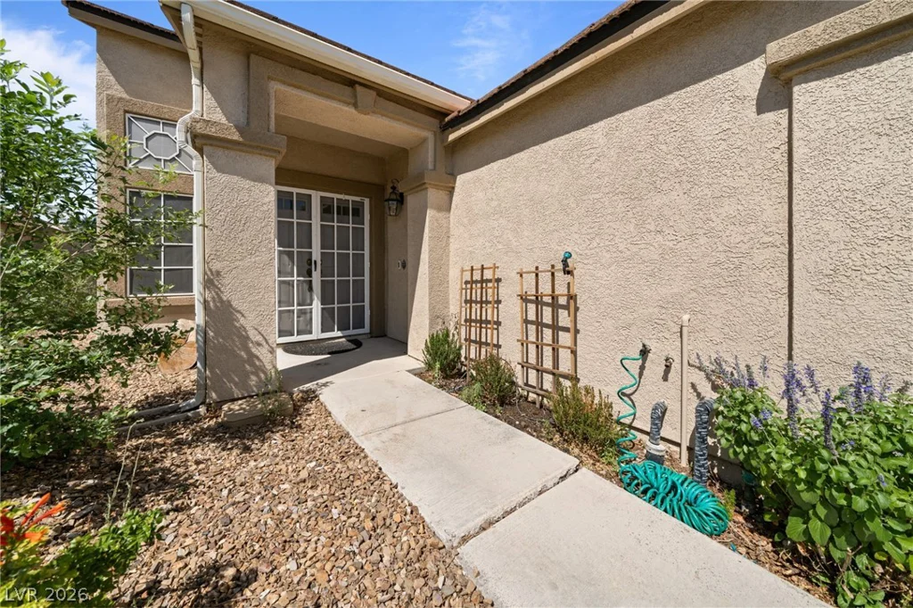 1722 Council Bluff, North Las Vegas, NV 89031