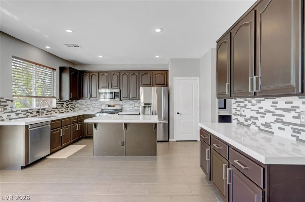 3736 Honey Crest, Las Vegas, NV 89135