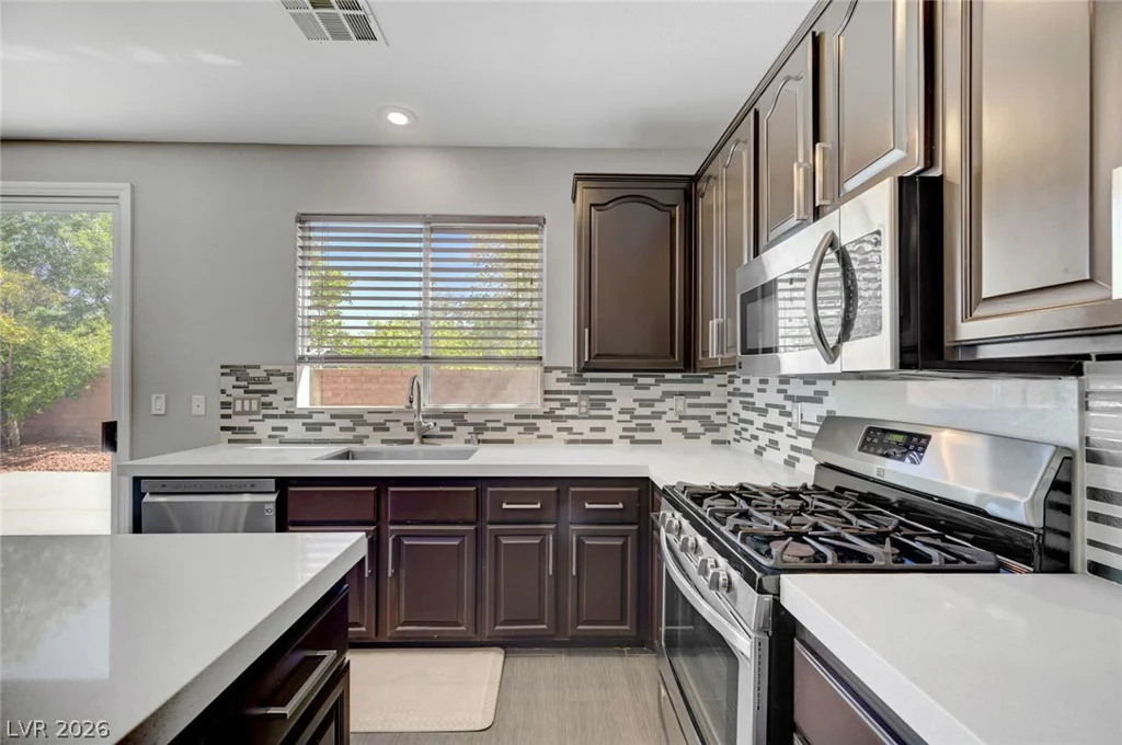 3736 Honey Crest, Las Vegas, NV 89135