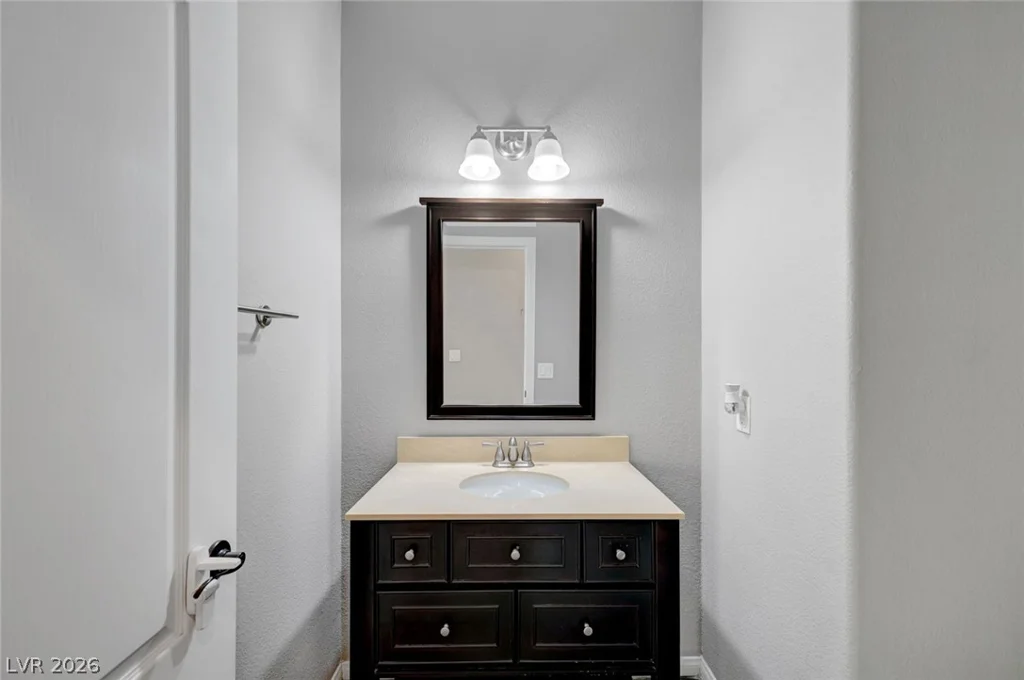 3736 Honey Crest, Las Vegas, NV 89135