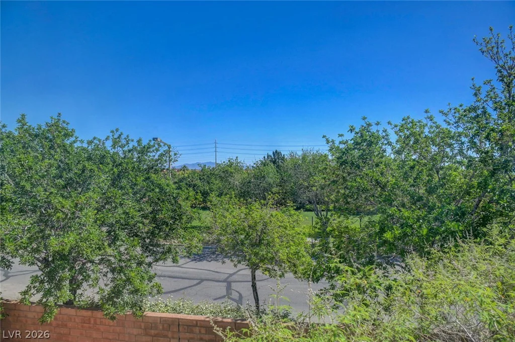 3736 Honey Crest, Las Vegas, NV 89135