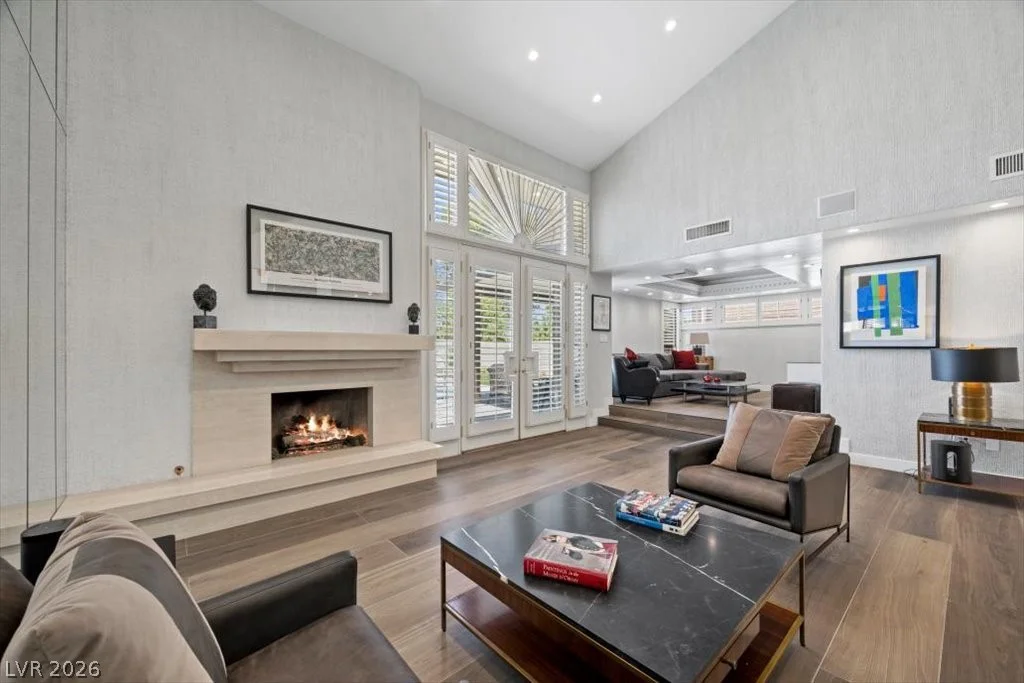 820 Pinehurst, Las Vegas, NV 89109