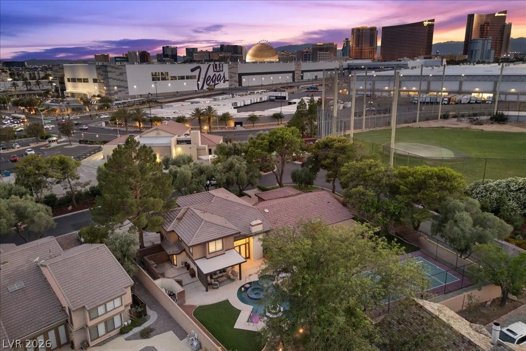 820 Pinehurst, Las Vegas, NV 89109