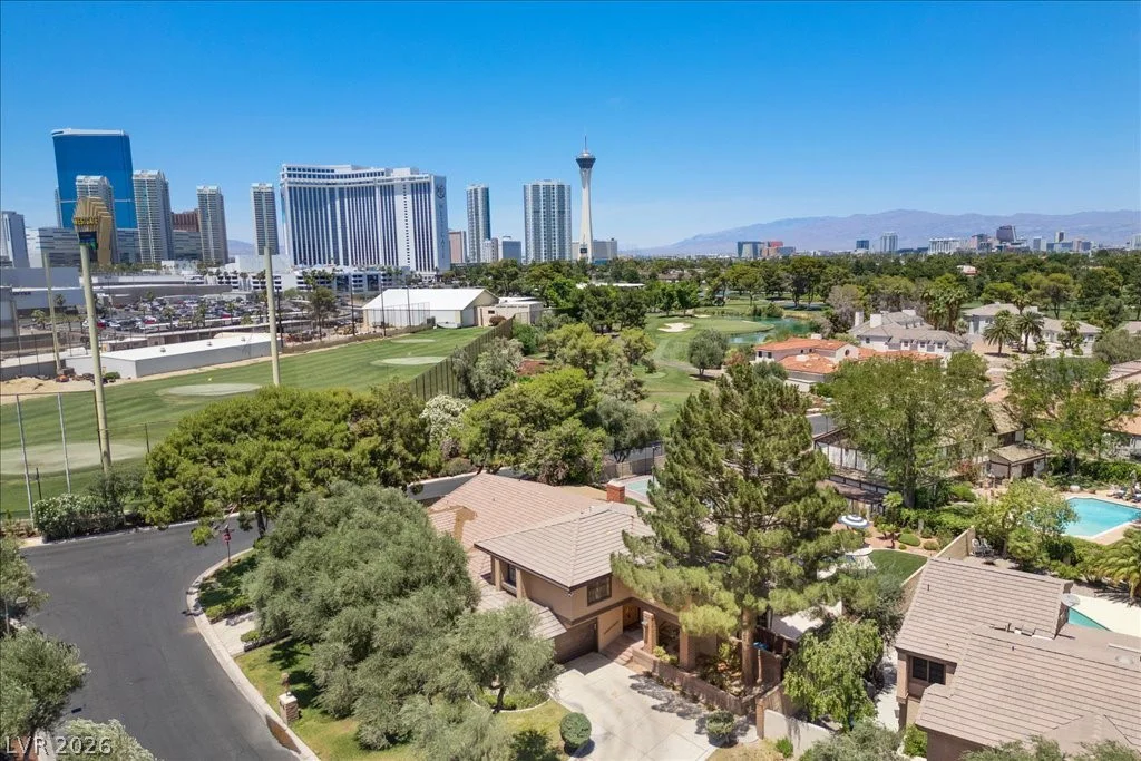 820 Pinehurst, Las Vegas, NV 89109