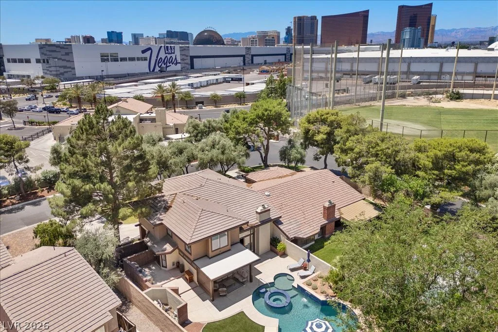 820 Pinehurst, Las Vegas, NV 89109