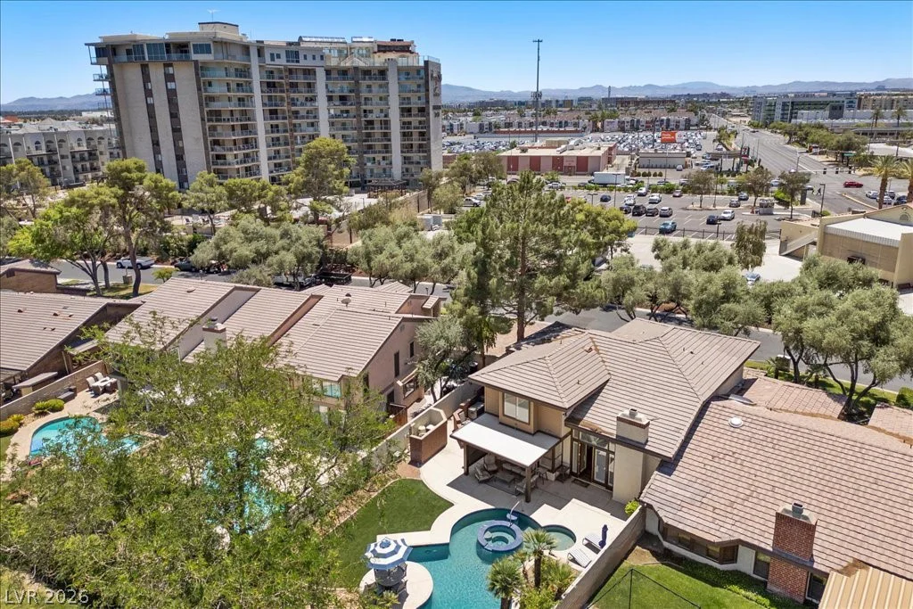 820 Pinehurst, Las Vegas, NV 89109