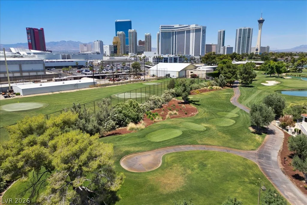 820 Pinehurst, Las Vegas, NV 89109
