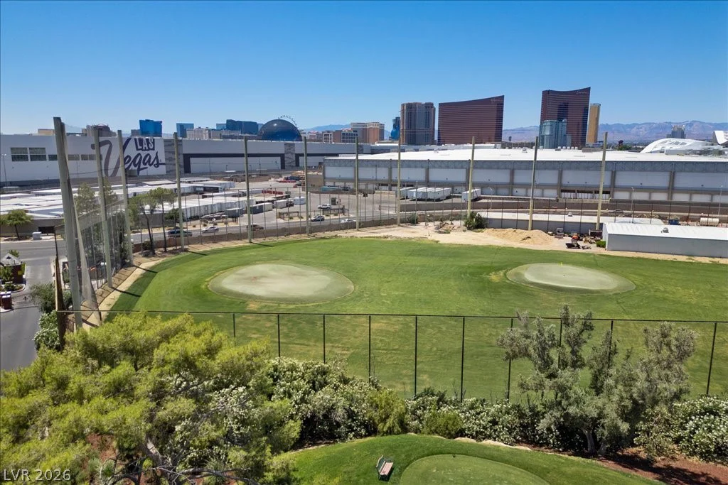 820 Pinehurst, Las Vegas, NV 89109