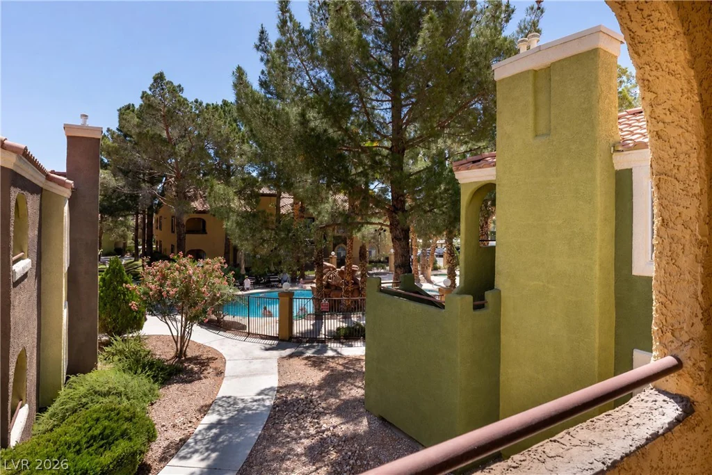 7950 Flamingo, Las Vegas, NV 89147