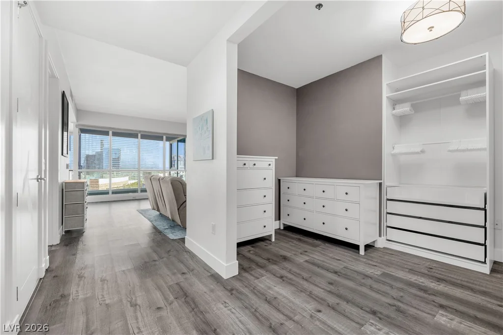 4525 Dean Martin, Las Vegas, NV 89103
